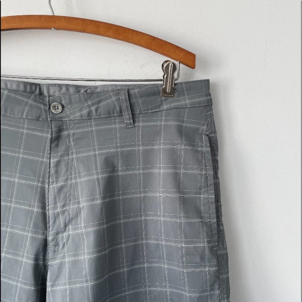 C9 Champion duodry gray plaid flat front golf athletic shorts sz 36